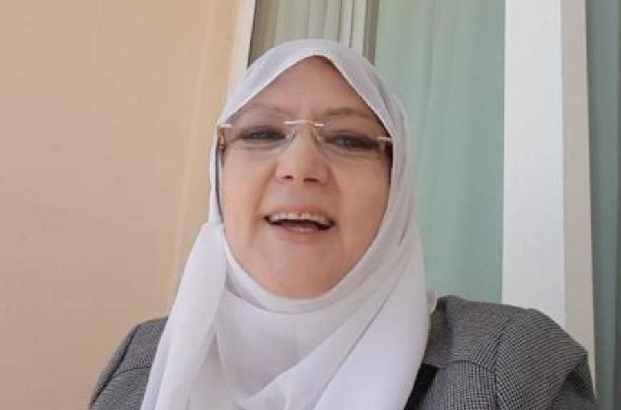 “خايفة أخرج للأماكن العامة”.. مقطع فيديو “يُغضب” الفنانة المعتزلة شمس البارودي ويصيبها بالحزن