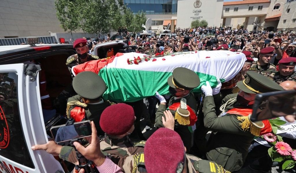 السلطة الفلسطينية تكشف موقفها من إجراء تحقيق دولي بشأن مقتل أبو عاقلة.. هذا ما قالته!