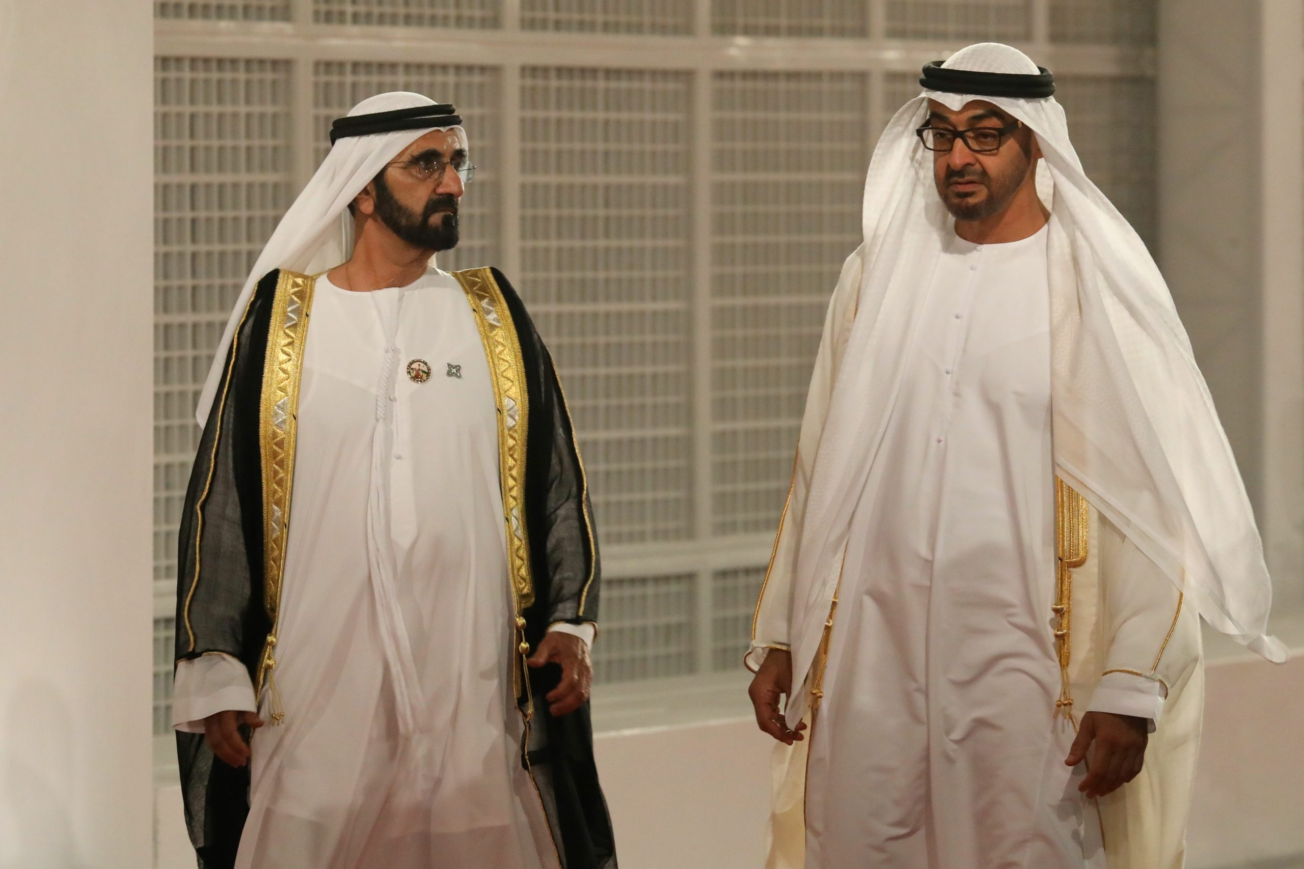 محمد بن زايد رسمياً رئيساً للإمارات.. المجلس الأعلى للاتحاد ينتخبه وحاكم دبي يعلن مبايعته في قصيدة