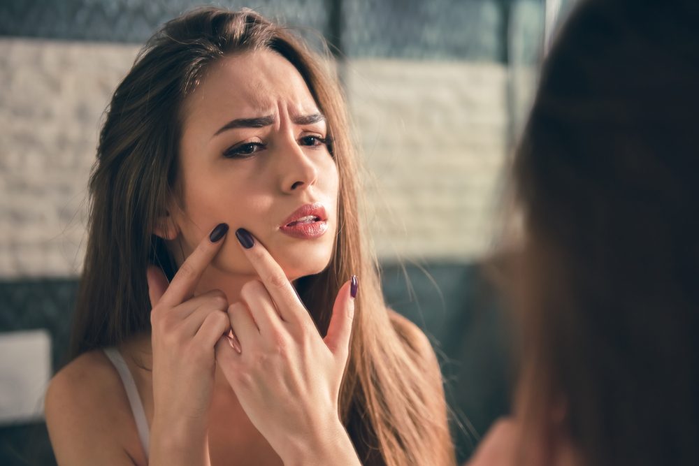 أقوى من المراهم والأدوية الموضعية.. كيف تساعدك أحماض أوميغا 3 في التخلص من حبوب الشباب؟