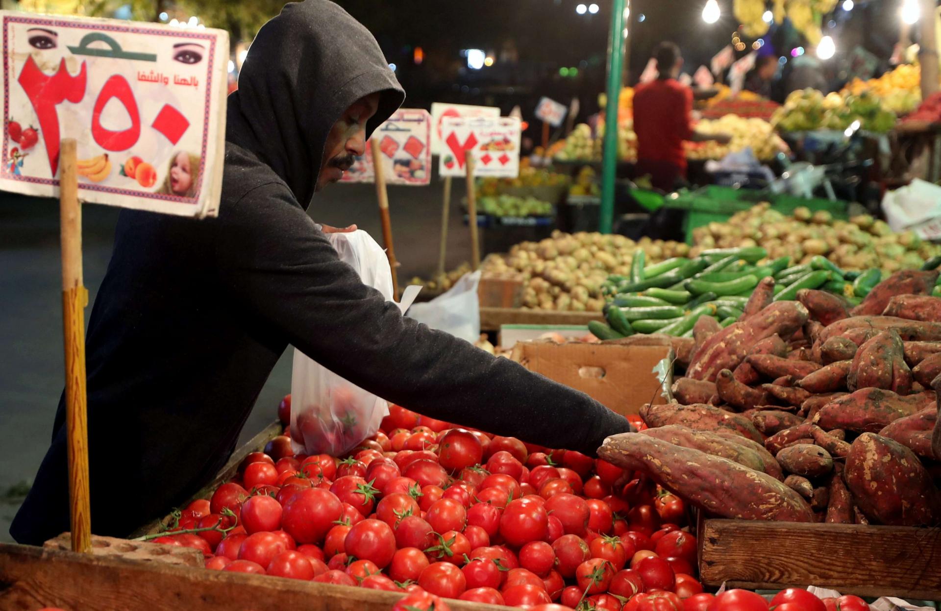 ما الذي اضطررت للاستغناء عنه في يومك بسبب ارتفاع الأسعار عالمياً؟ جمهور “عربي بوست” يجيب