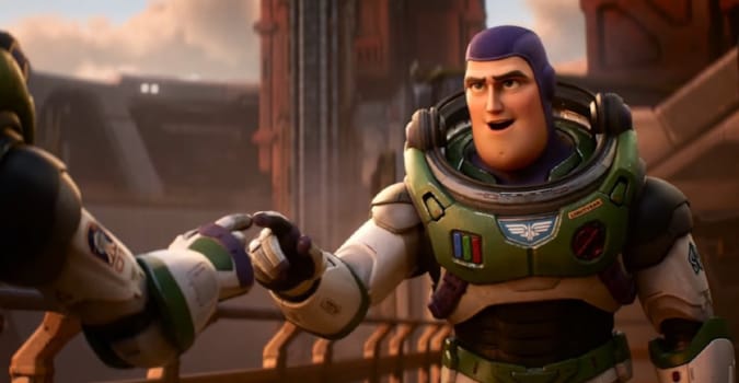 ترويج للمثلية الجنسية وأفكار لا تناسب الأطفال.. لهذا مُنع فيلم ديزني Lightyear من العرض في عدة دول عربية