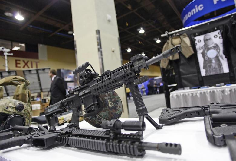 البندقية AR-15