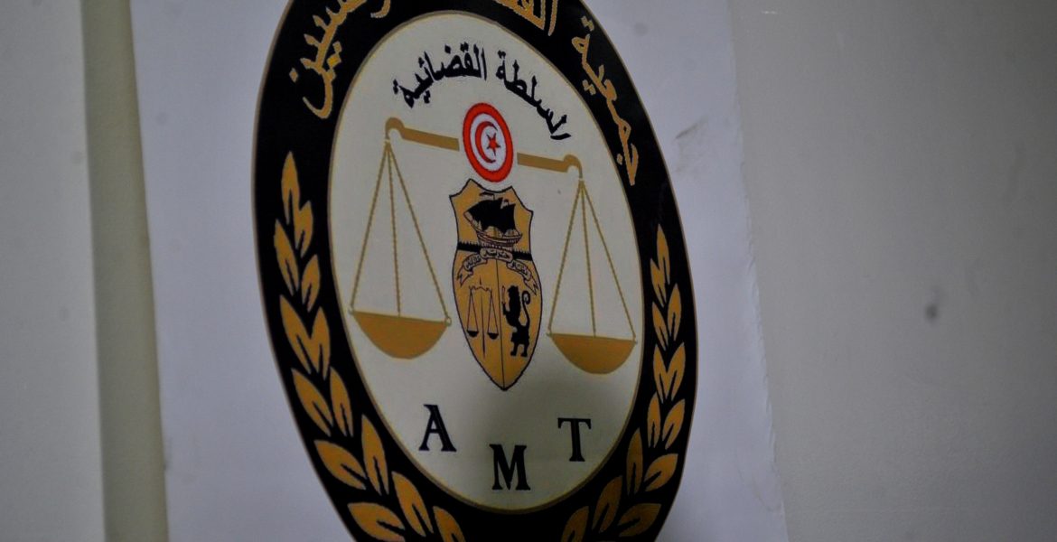 استقالة قاضٍ عيَّنه قيس سعيد في لجنة الانتخابات دعماً لزملائه.. تضامن مع القضاة المضربين عن العمل