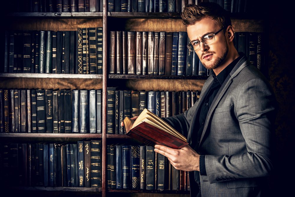 من هو المثقف الحقيقي؟/ shutterstock