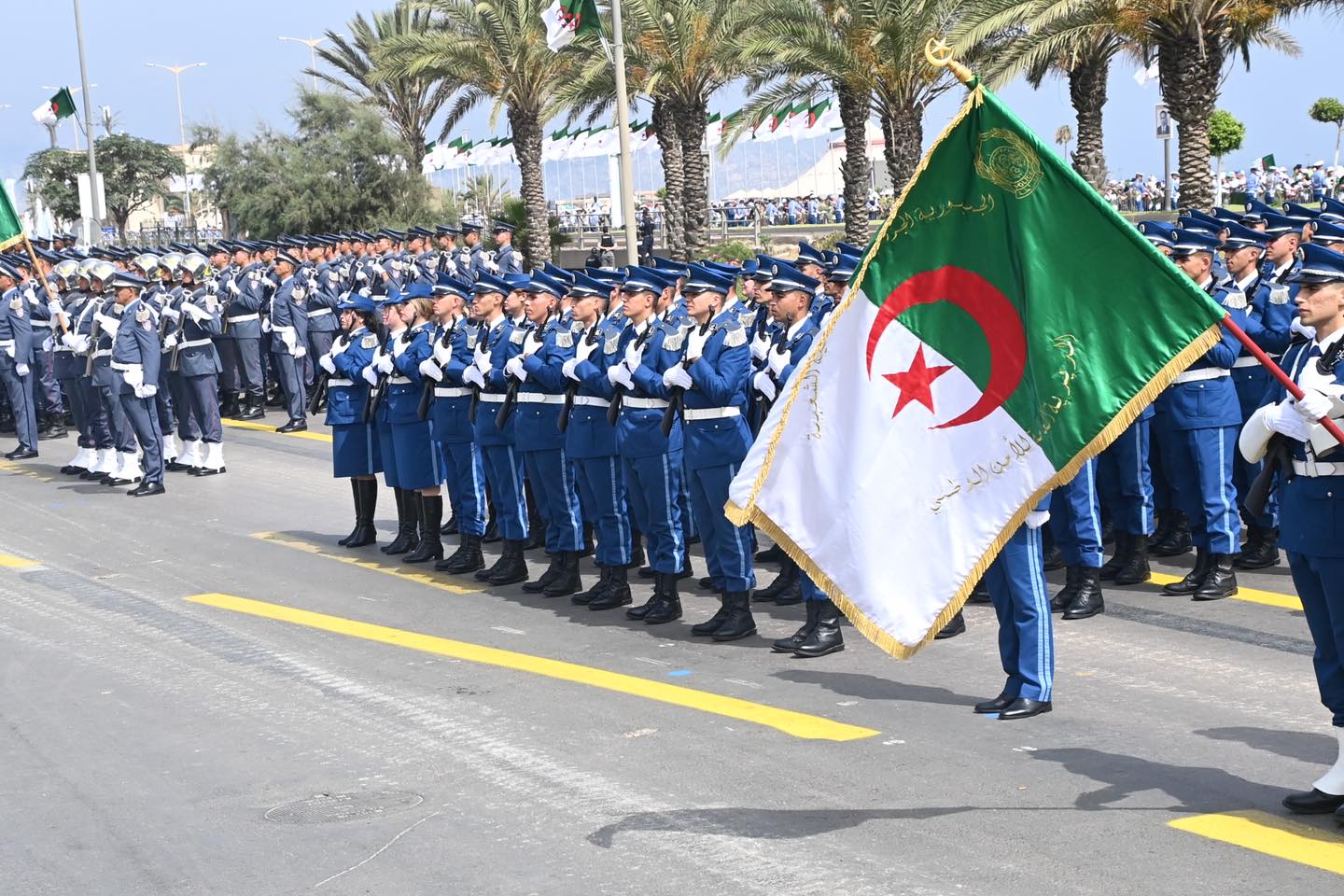 نهب وإبادة جماعية وتفجيرات نووية.. أبشع جرائم الاستعمار الفرنسي للجزائر، ولماذا تستمر آثارها لليوم؟