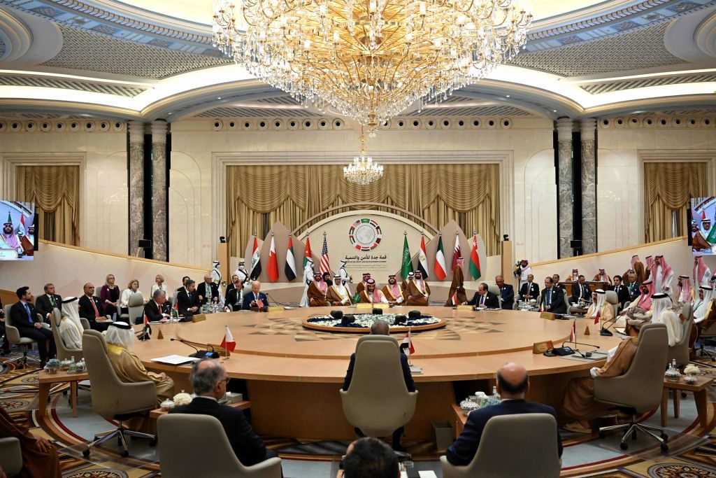 البيان الختامي لقمة جدة للأمن والتنمية.. أدان الإرهاب ودعا إيران إلى التعاون وإسرائيل لاحترام القدس