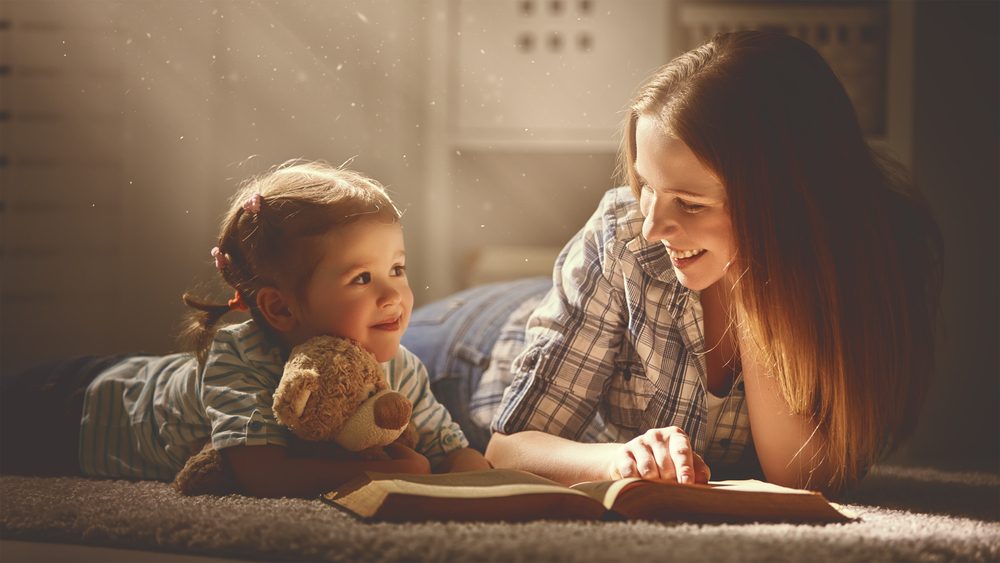 قصص الأطفال / shutterstock