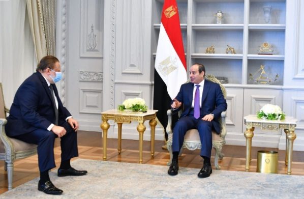 الرئيس المصري يعين قائماً بأعمال محافظ البنك المركزي بعد استقالة طارق عامر