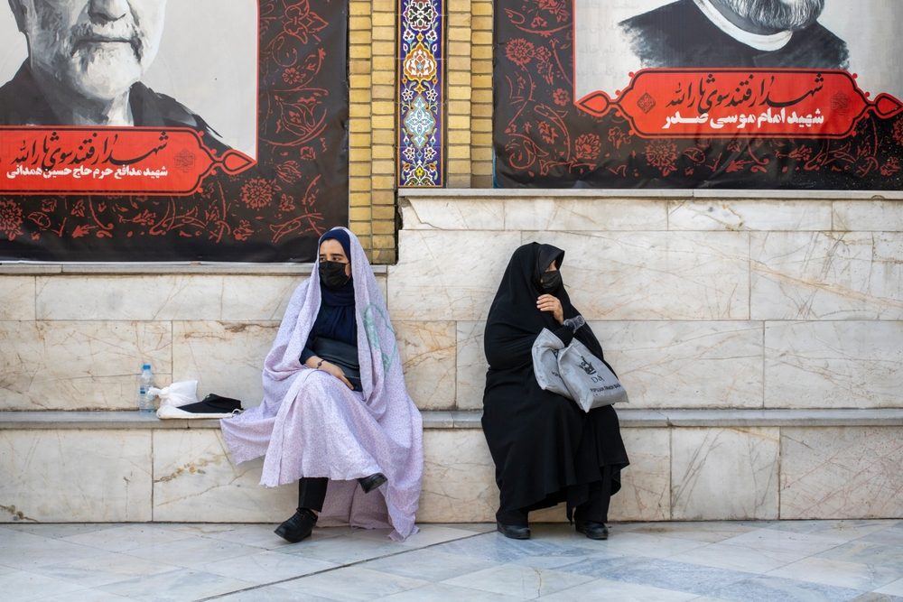 نظرة على قانون الحجاب الإلزامي في إيران وأسباب الاحتجاج المتصاعد ضده