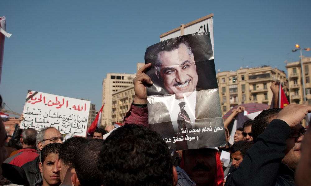 كان يرتاد السينما ويتناول النقانق مع مبعوث الـCIA بالقاهرة.. علاقة عبد الناصر السرية بالأمريكان!