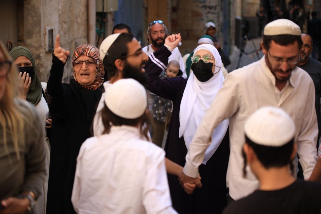 “الرحم العربي يغرق البلاد”.. طبيب إسرائيلي يخشى من المواليد الفلسطينيين ويدعو لتغريم أمهاتهم