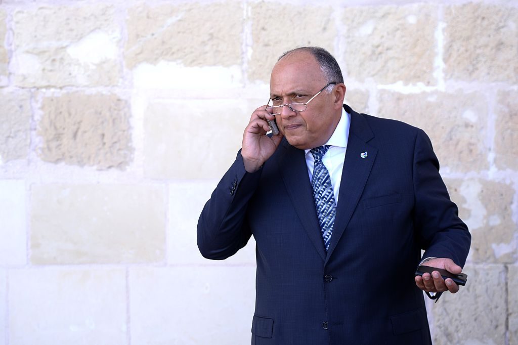 “سامح شكري قد يغادر منصبه”.. موقع استخباراتي: مناقشات سرية في الحكومة المصرية لتغيير في أهم الوزارات