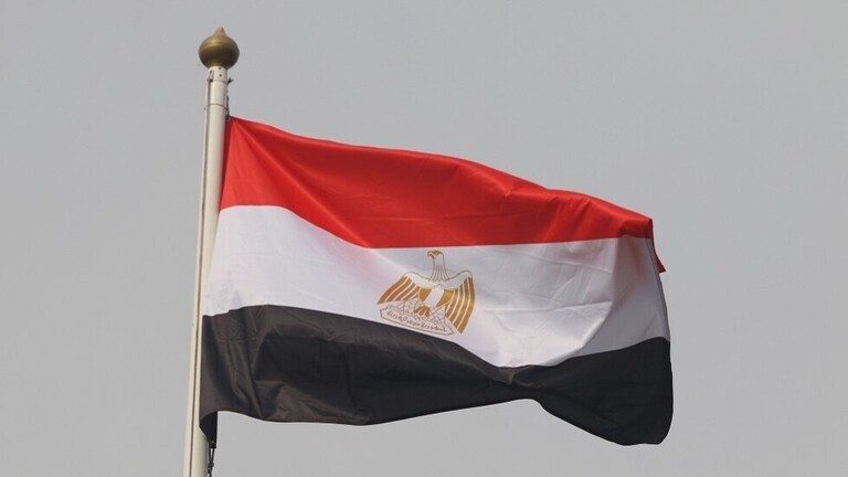 مطالبات حقوقية بتدخل أمريكا لمنع ترحيل ضابط مصري للقاهرة.. محتجز في دبي ومنظمات تخشى على حياته