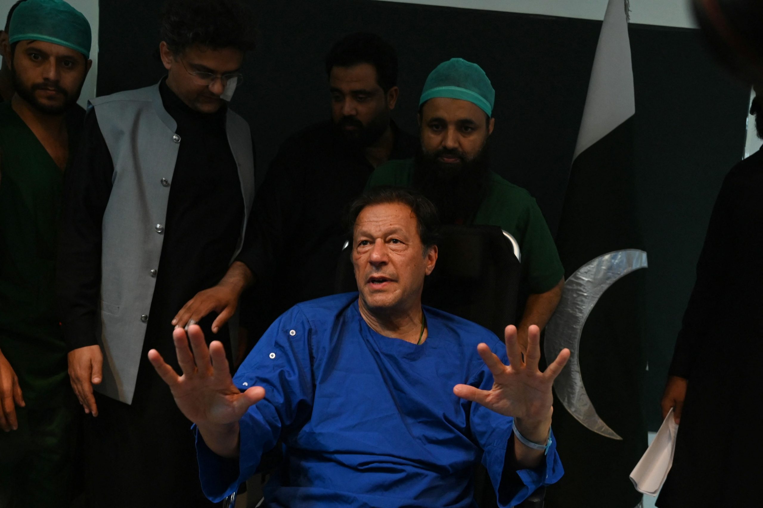 كان على علم بمحاولة قتله مسبقاً! عمران خان: سجلت فيديو مهماً سيُنشر في حال اغتيالي