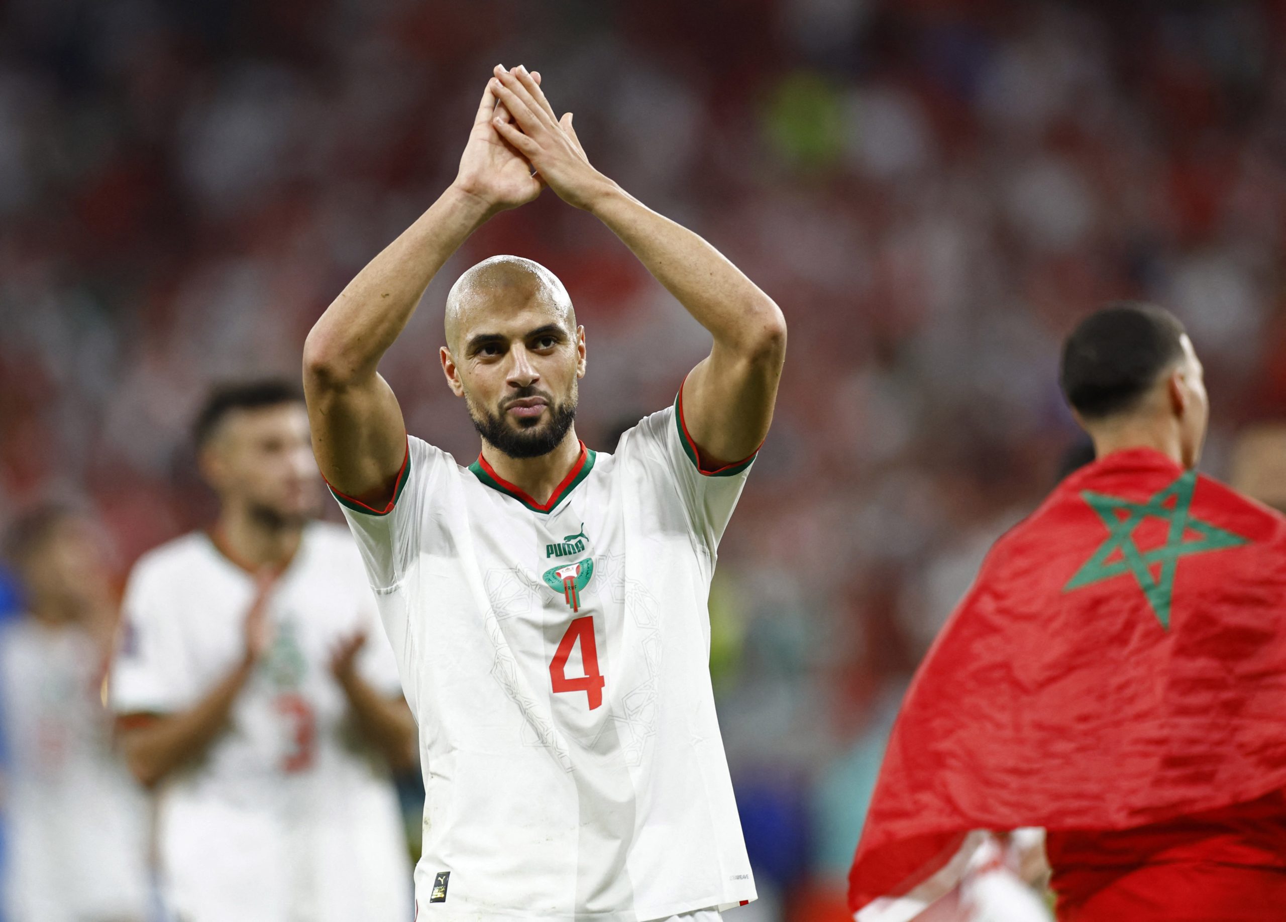 جلس مع يورغن كلوب.. وكيل سفيان أمرابط يكشف موقفه من الانضمام إلى ليفربول