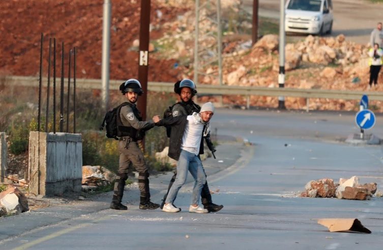 مصر تعلق على استشهاد 3 فلسطينيين وتحذّر من تدهور الأوضاع بالأراضي المحتلة.. دعت لتحرّك دولي