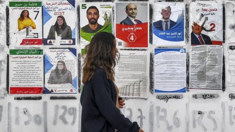 بدء الانتخابات البرلمانية المثيرة للجدل بتونس.. أحزاب تقاطعها والاتحاد الأوروبي يرفض مراقبتها