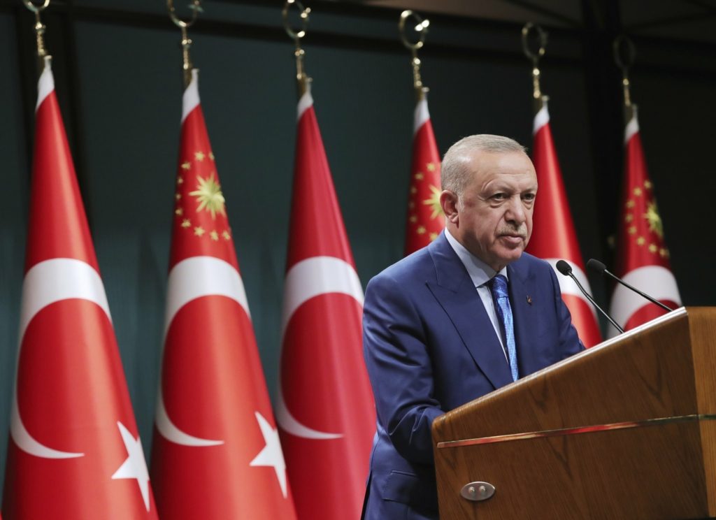 موسكو ترد على مقترح من أردوغان لعقد لقاء ثلاثي بحضور الأسد.. وموقف النظام السوري لا يزال “مجهولاً”