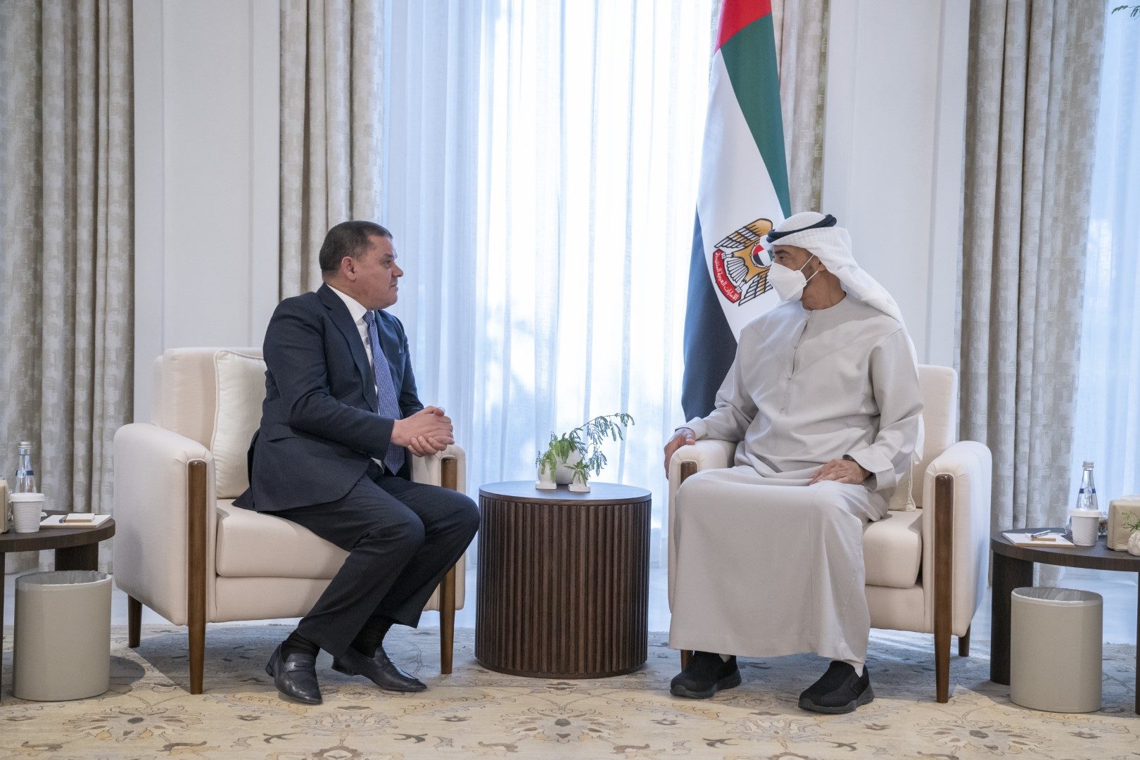 موقع استخباراتي: التقارب بين الدبيبة والإمارات في ازدياد.. كشف عن خطة تعاون و”تمويل” بين الطرفين