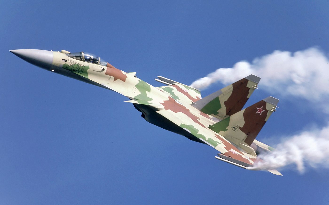 ما مصير مقاتلات سوخوي الشهيرة بسوق السلاح العالمي بعد الأداء المرتبك لسلاح الجو الروسي ضد أوكرانيا؟