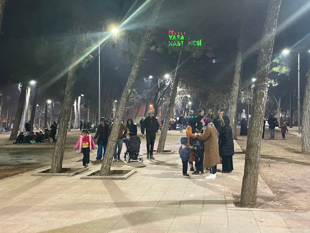 لحظات “رعب” عاشها المواطنون في تركيا وإدلب ولبنان بسبب الزلزال.. فيديو يوثق الهلع الذي سيطر على الناس