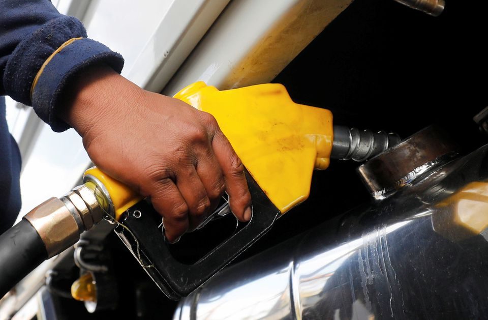 الحكومة المصرية ترفع أسعار البنزين/رويترز، أرشيفية