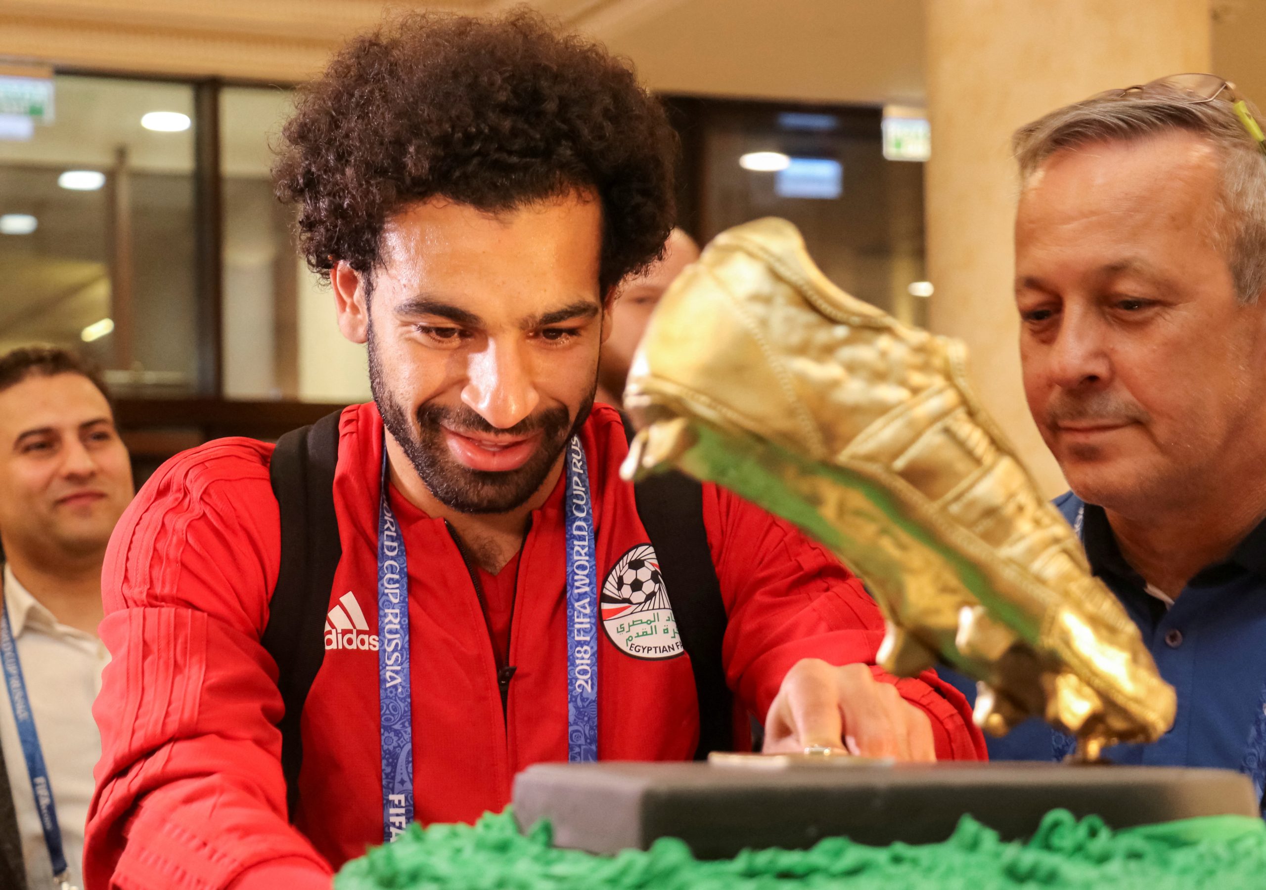 جيرارد مدرب الاتفاق لا يريد رؤية محمد صلاح في الدوري السعودي (رويترز)