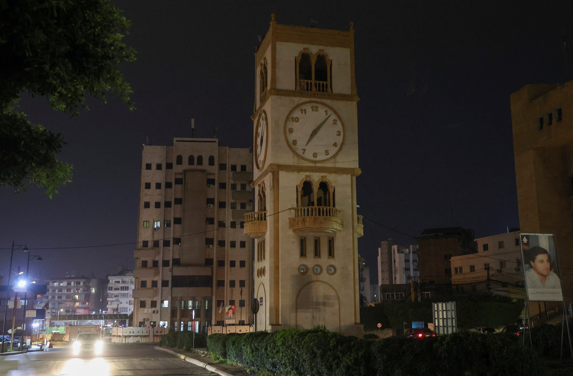 أزمة التوقيت لبنان