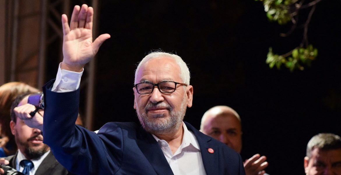 تعلم بسوريا وتوزّعت حياته بين المنافي والسجون.. قصة الغنوشي الذي مد يد الحوار دوماً لمنافسيه