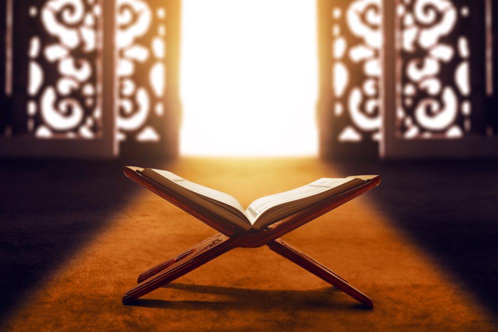 قراءته للقرآن الكريم هي الأكثر شهرة في العالم الإسلامي بعد قراءة حفص.. من هو ورش بن نافع؟