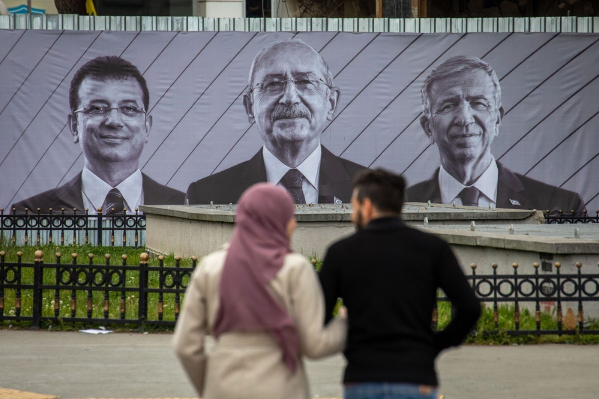 “الشرق الأوسط لعنة لم يجلب لنا سوى لاجئين”.. هل تعود تركيا “غربية” الهوى والتوجه بعد الانتخابات؟