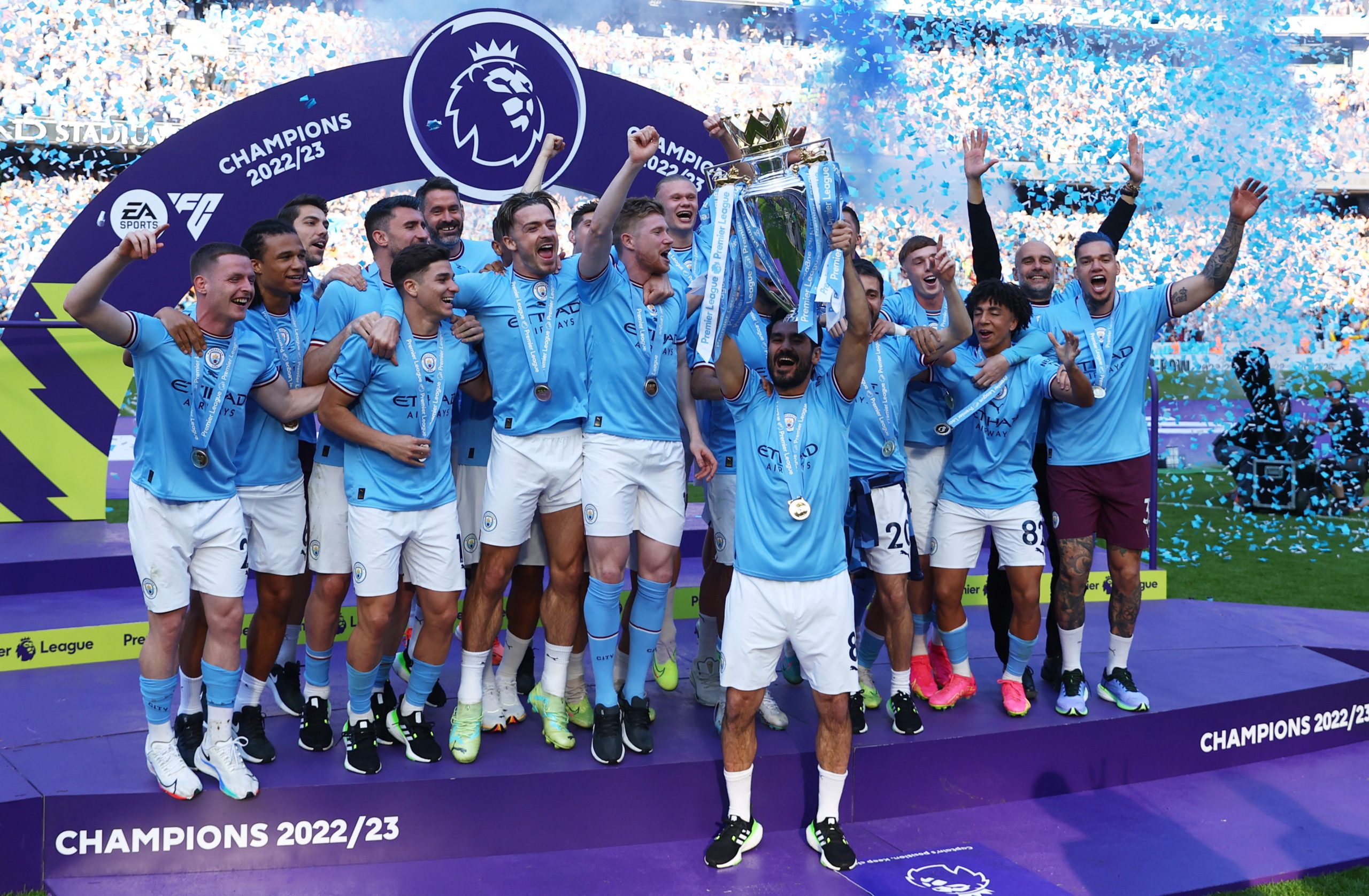 متى يبدأ الدوري الإنجليزي (موسم 2023-2024)؟ (رويترز)