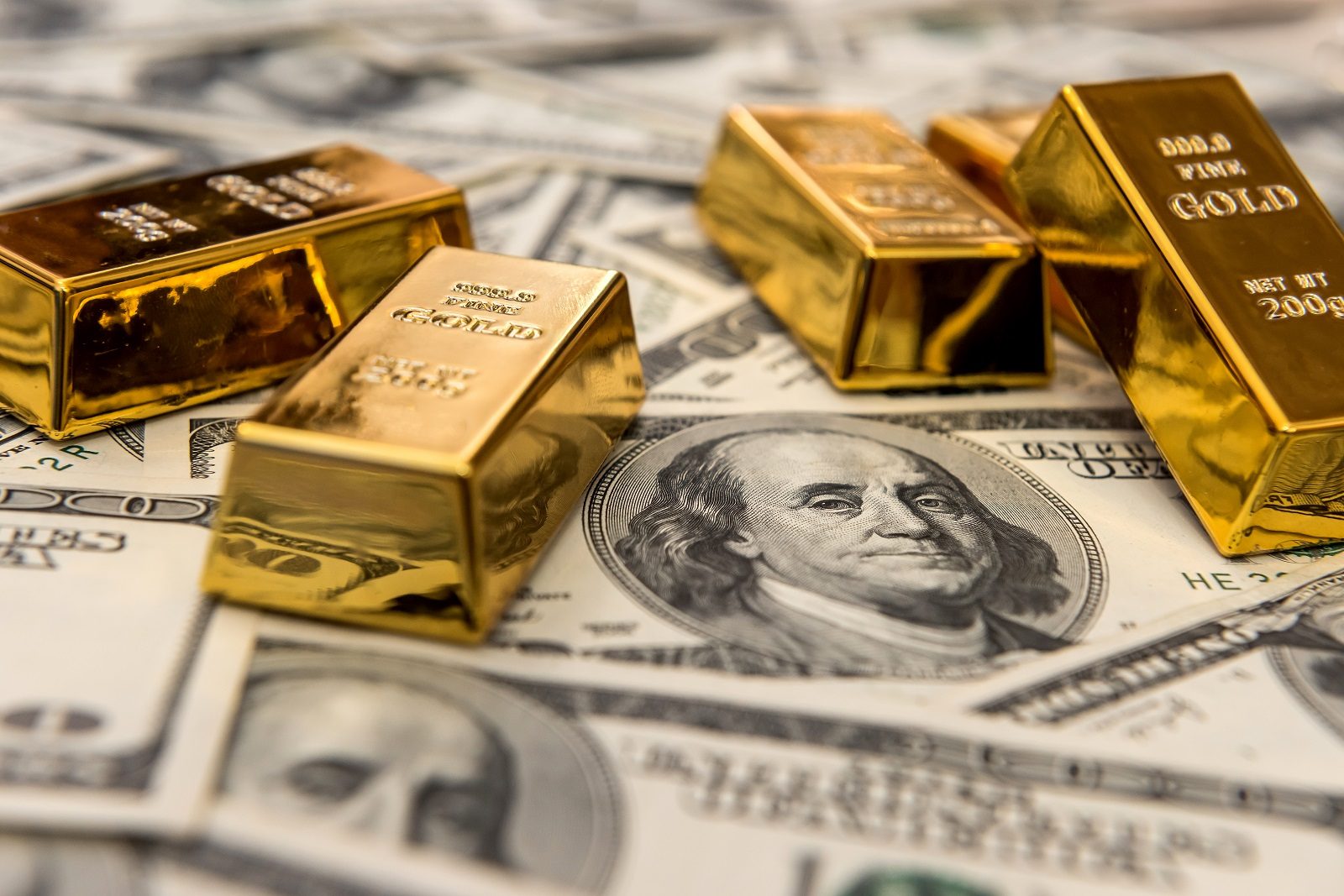 كيف يمكن أن يفاقم رفع أسعار الفائدة التضخم على المدى الطويل؟
