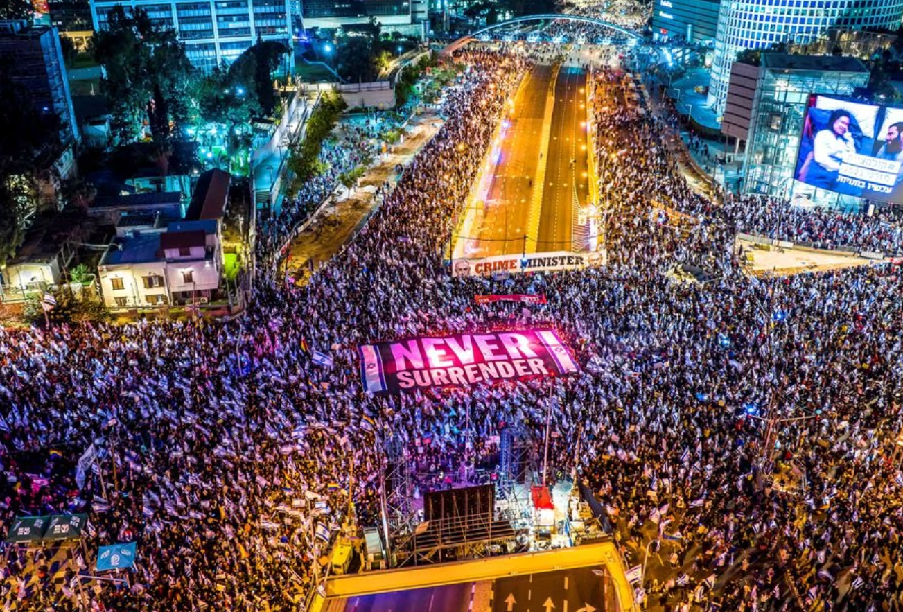 عصيان الطيارين يتصاعد.. هل يضحّي نتنياهو بـ”قدرات” الجيش الإسرائيلي لتنفيذ انقلابه القضائي؟