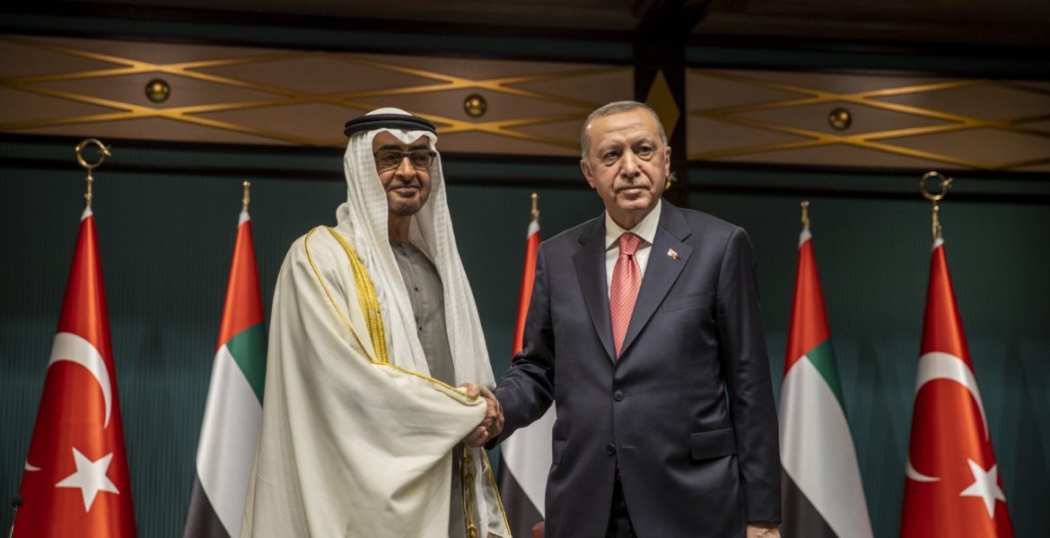 بلومبرغ: مباحثات بين تركيا ودول خليجية لعقد صفقة استثمار كبرى.. تستهدف بيع حقوق تشغيل ميناء بإزمير