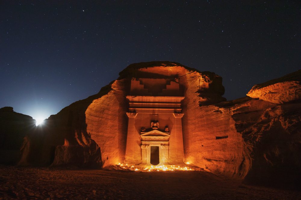 آثار