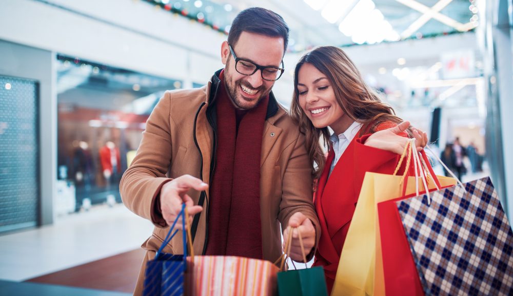 “البرستيج” أولاً.. ماذا يعني وجودنا في مجتمع الاستهلاك؟