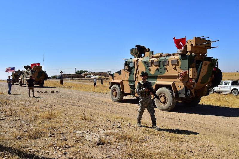 إيران وروسيا تحاولان طرد أمريكا من سوريا والأخيرة تكتشف أن الأكراد خذلوها، فهل تلجأ للمعارضة السنّية؟