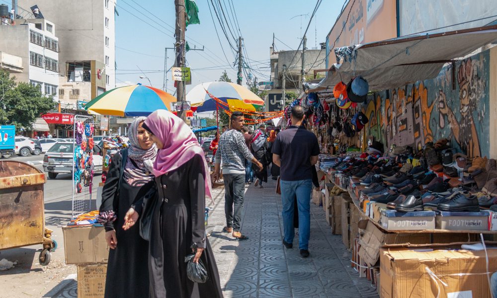 12 ساعة بلا كهرباء يومياً.. متى وكيف تنتهي أزمة الكهرباء في غزة؟