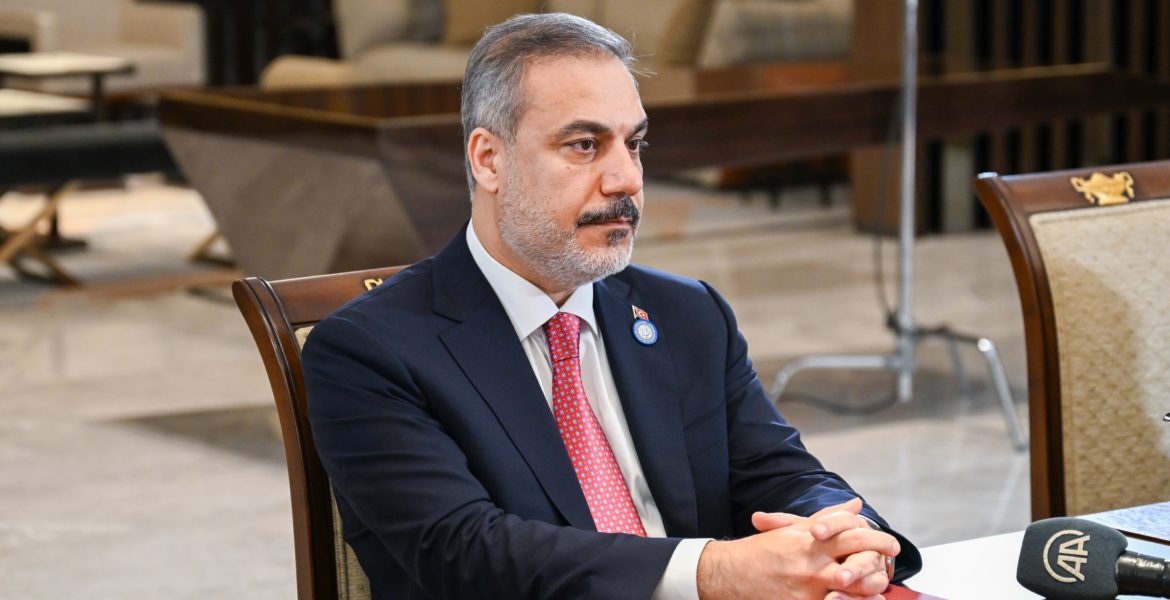 “جاءا من سوريا وتدرّبا في تركيا”.. فيدان يكشف تطورات التحقيق بهجوم أنقرة ويهدد بضرب مواقع للعمال الكردستاني