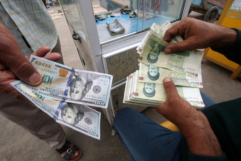 العراق طلب مليار دولار نقداً من أمريكا ثمن مبيعات النفط! وول ستريت: واشنطن رفضت والسبب إيران