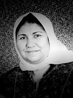 حكم عليها الاحتلال الإسرائيلي بالسجن 1000 عام وأنجبت طفلتها في الزنزانة.. الفدائية الفلسطينية زكية شموط
