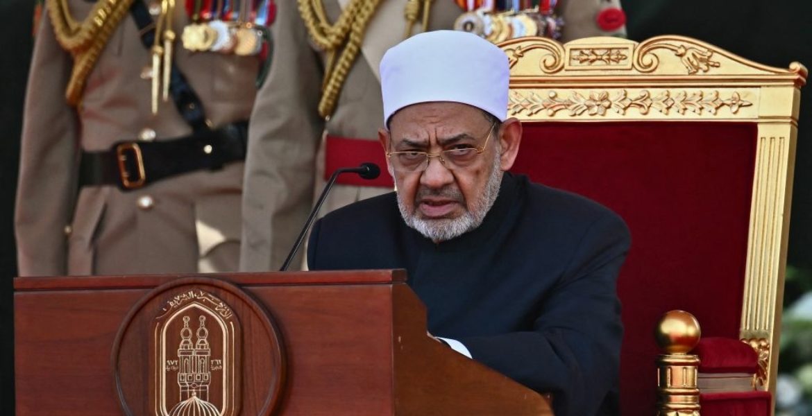 موقف الأزهر الداعم لغزة يزعج إسرائيل.. هجوم عنيف على الشيخ أحمد الطيب والمناهج الدراسية