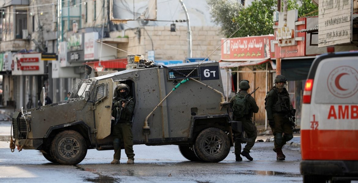 الفلسطينيين الذين يحملون هوية غزة