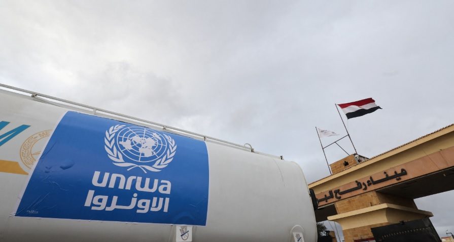 منظمات حقوقية تطالب بريطانيا بموقف واضح بشأن الأونروا.. حثت الدول التي أوقفت التمويل على مراجعة قرارها