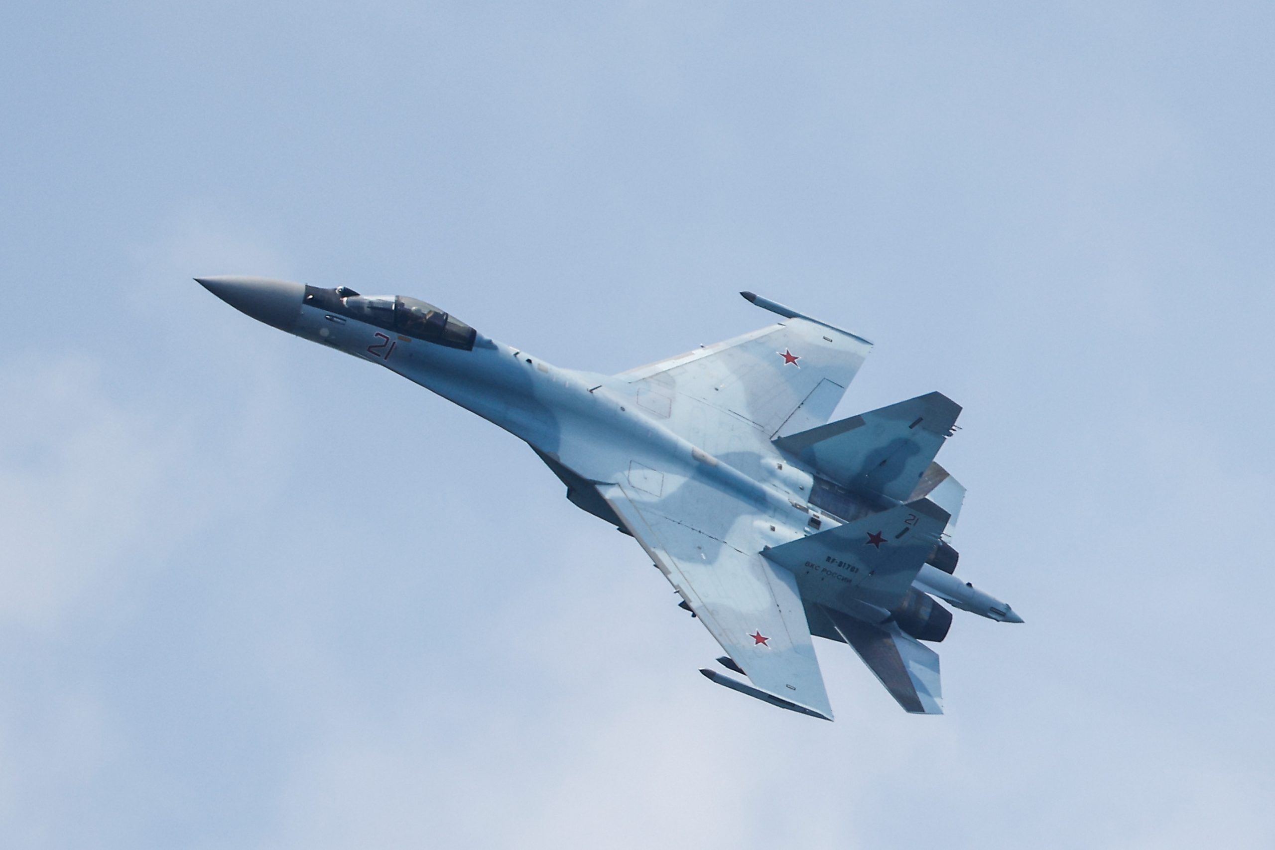 وُصفت بأنها تضاهي الـ”إف 35″.. هل أظهرت سوخوي 35 في أوكرانيا أنها مقاتلة أسطورية كما يقول الروس؟  
