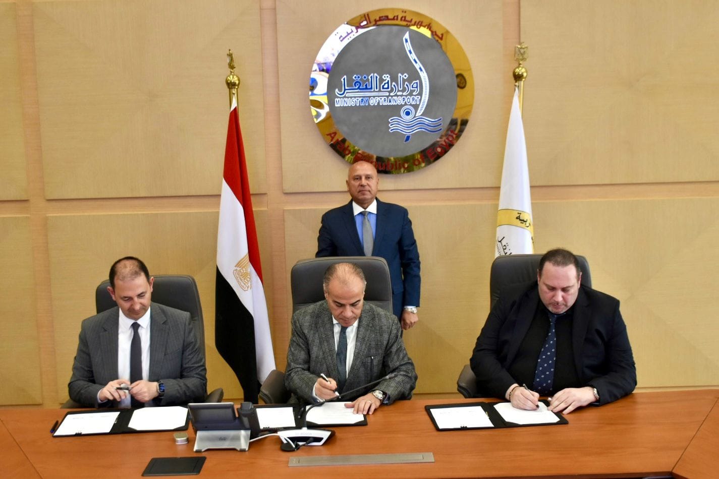صورة من توقيع عقود المنطقة اللوجستية التركية - صفحة وزارة النقل المصرية على فيسبوك