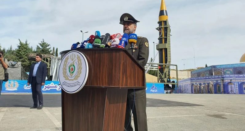 إيران تحذّر أي دولة تفتح مجالها الجوي أو البري لإسرائيل: “ستلقى ردنا الحاسم”