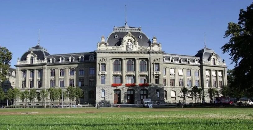 بسبب منشور يدعم فلسطين نشره أحد الأكاديميين.. جامعة برن السويسرية تقرر إغلاق معهد أبحاث  